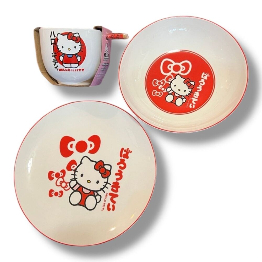 Hello Kitty Dinnerware Set